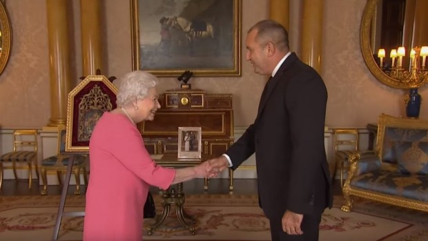 Нова тв
Кралица Елизабет II прие в Бъкингамския дворец президента Румен Радев и