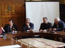 Ако няма творба, достойна за химн, правим си песнопойка