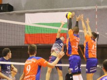 Нямаше интрига във волейболното дерби на Пловдив