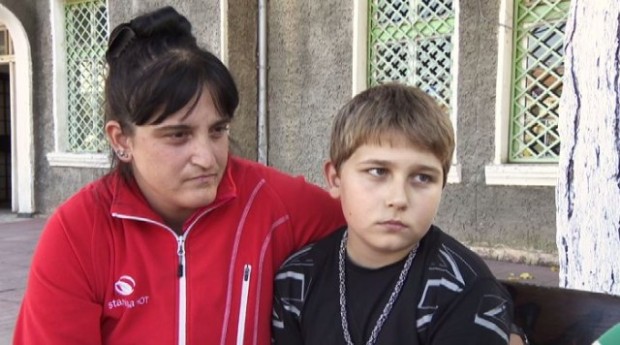 bTV
Отчаяна майка на петокласник от село Литаково се свърза с