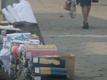Папки с документи на тротоара пред прокуратурата втрещиха пловдивчани