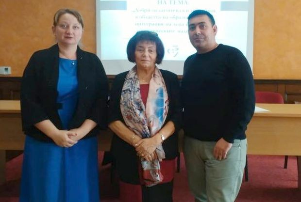 Преподавателят по български език и литература Атанас Атанасов  донесе позитивни