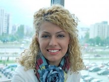 Още една хубавица стана водеща в БНТ, била е Мис България