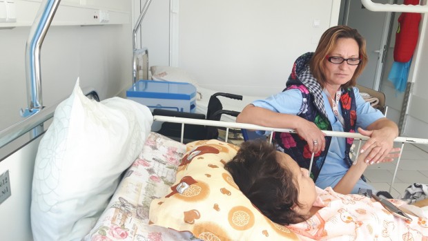 Лекари от УМБАЛ Бургас дадоха шанс за живот на 22 годишно
