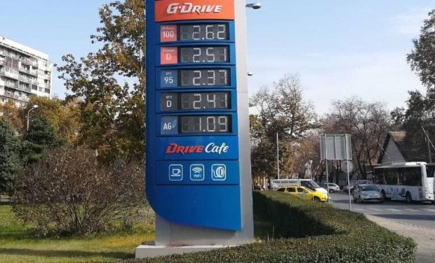 Най разпространеният бензин А95 в Пловдив се търгува средно за 2 38