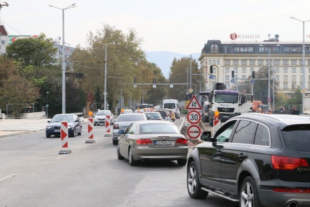 Фирмите не могат да смогнат с пътните ремонти в Пловдив