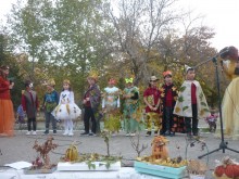 Уникална красота от есенни листа!