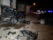 Тежка катастрофа между три коли, има ранени