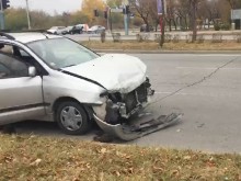 Жена е в болница след катастрофата между БМВ и "Мицубиши" в Пловдив