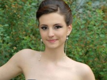 Викторио шпионирал Дарина чрез тайно инсталирано приложение