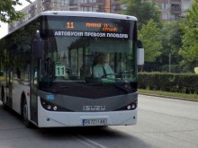 Пускат извънредни автобуси за Задушница