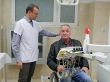 Браво! Пловдив откри първия кабинет за дентално лечение на хора с увреждания