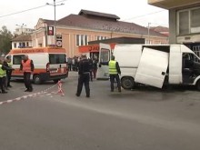 Бърза реакция на майка с количка я спаси от страшни последици при ПТП