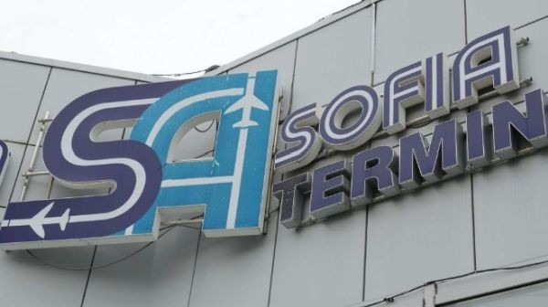 Канал 3
Гранична полицайка пострада на летище София Инцидентът е станал