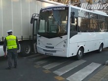 Полиция е изпратена на "Васил Априлов" след тежкия инцидент, жена е в болница