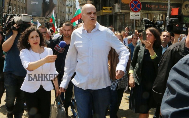 Слави Трифонов взе отношение по повод протестите които се проведоха