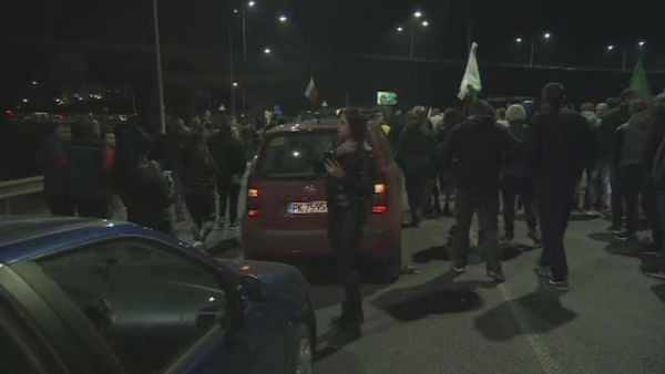 bTV
До сблъсъци се стигна при протестите във Варна снощи, както Varna24.bg
