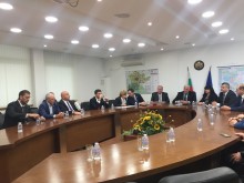 Областният управител стана почетен член на Клуба на консулите