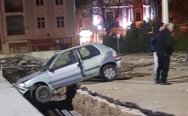 Нямат край майсторските изпълнения на шофьорите в Пловдив. За това