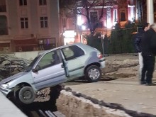 Пълен потрес! Майстор зад волана сътвори истински шедьовър в центъра на Пловдив