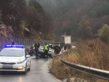 Зрелищна каскада на пътя Пловдив-Смолян! Шофьор: Няма я триногата, затова!