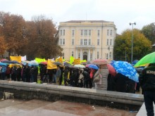 И евангелисти протестираха в мрачния и дъждовен Пловдив