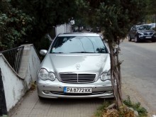 Ето как паркира поредният цар на пътя