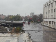 Дъждът не спря ремонтите в Пловдив