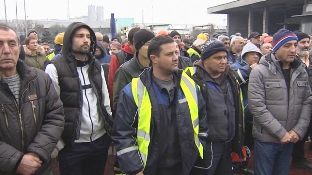 bTV
Служителите на Пристанище Варна Запад излязоха на протест за по