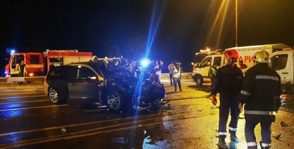 Тежък пътен инцидент затрудни временно движението по автомагистрала Тракия в