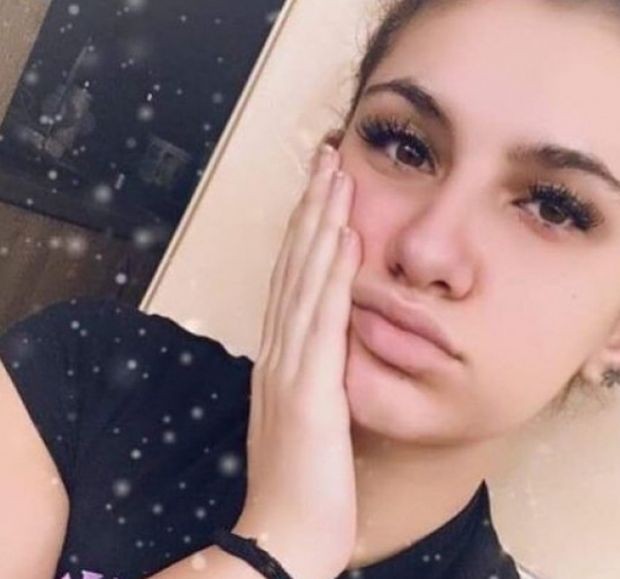 Фейсбук виж галерията
18 годишната ученичка Ива Ковачева от Пловдив почина въпреки