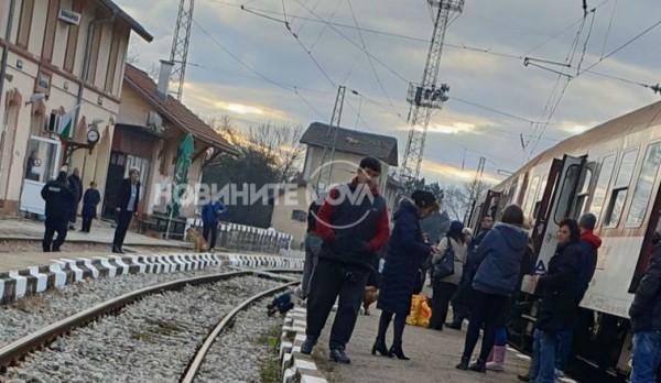 Приятели и бивши колеги на убития във влака Пловдив-София Ангел