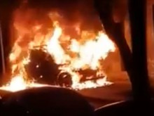 Кола изгоря напълно в Кючука, съседната сграда е с 3 счупени прозореца!