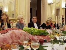 Протестърка направи невиждана свинщина в Националната галерия