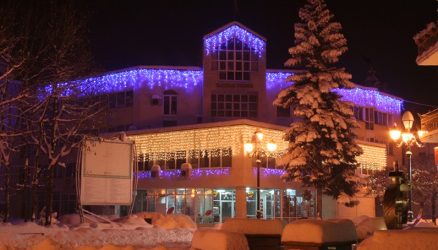 Кметът на община Разлог ще запали светлините на коледното дърво