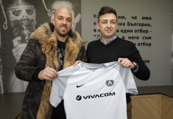 Николай Михайлов подписа договор с Левски до края на сезона  30 годишният