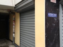 Маскирани полицаи нахлуха във фенклуба на Левски в Бургас!