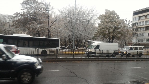 По-малко от един сантиметър е снежната покривка в Пловдив, предаде