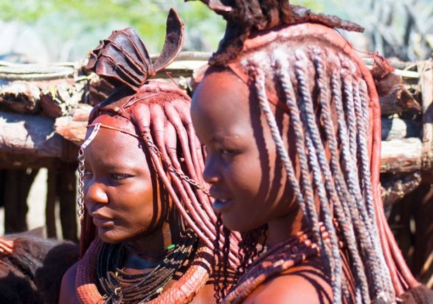 Племето Химба живее в северната част на Намибия Хората от