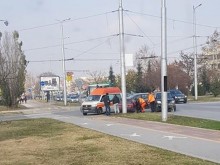14-годишно дете пострада при тежка катастрофа на кръговото до Метро