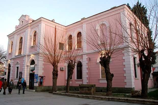 Регионалната библиотека Пейо Яворов ще изненада приятно бургазлии на празника