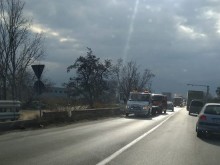 Верижен сблъсък на Околовръстното, движението кошмарно!