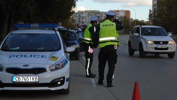 Допълнителни мерки са набелязани от служителите на сектор Пътна полиция  На