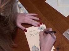 "Имате поща"? Момиче пише писма до непознати