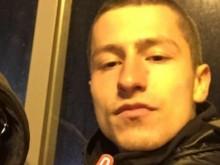Младежът, изгаврил се брутално със столични полицаи и "почнал да бега, бате" , стана тотален хит в интернет