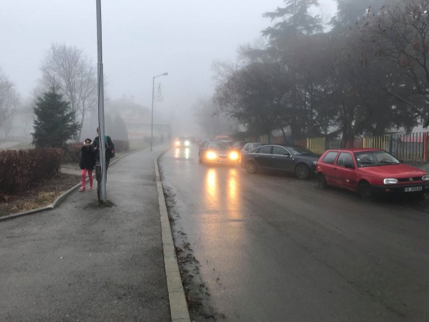 Varna24 bg Намалената видимост и мокрите настилки предизвикаха шофьорите да карат