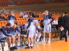 Честват баскетболен доайен на мача на Академик в Колодрума