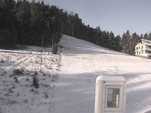 4 сантиметра сняг на "Хижа Здравец"
