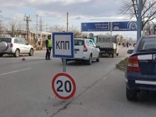 Вижте какво се случва на изходите на Пловдив, гъмжи от полиция!