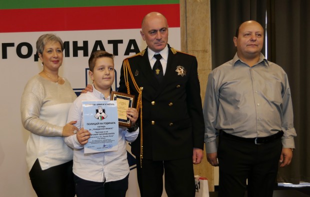 Петокласникът Златомир Захариев от Велики Преслав получи специална награда за